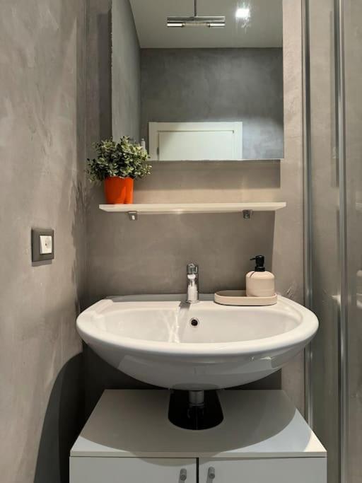 Monolocale Monteverdi Apartamento Florencia